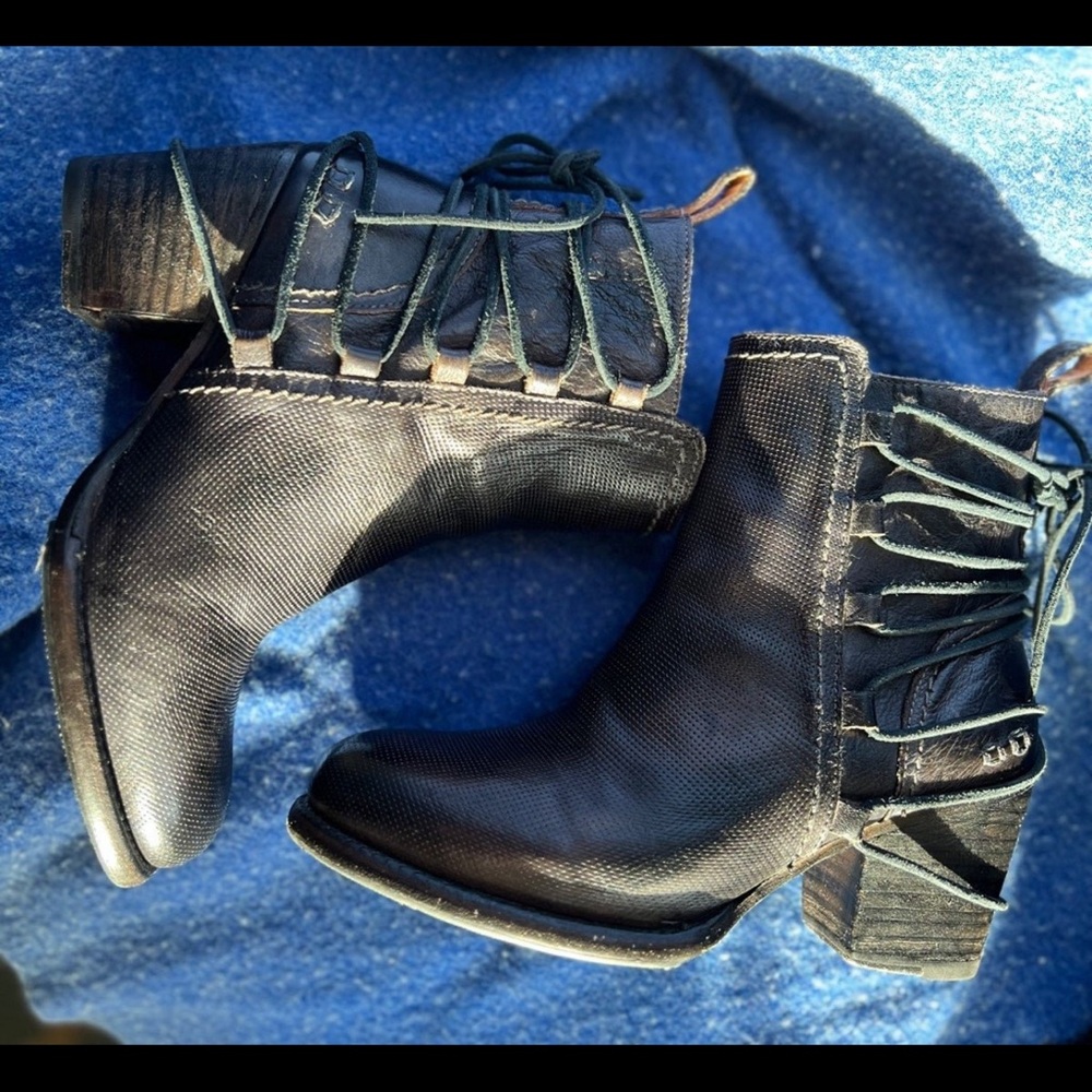 Bed Stu Women's Black Leather Ankle Boots - Picture 3 of 6